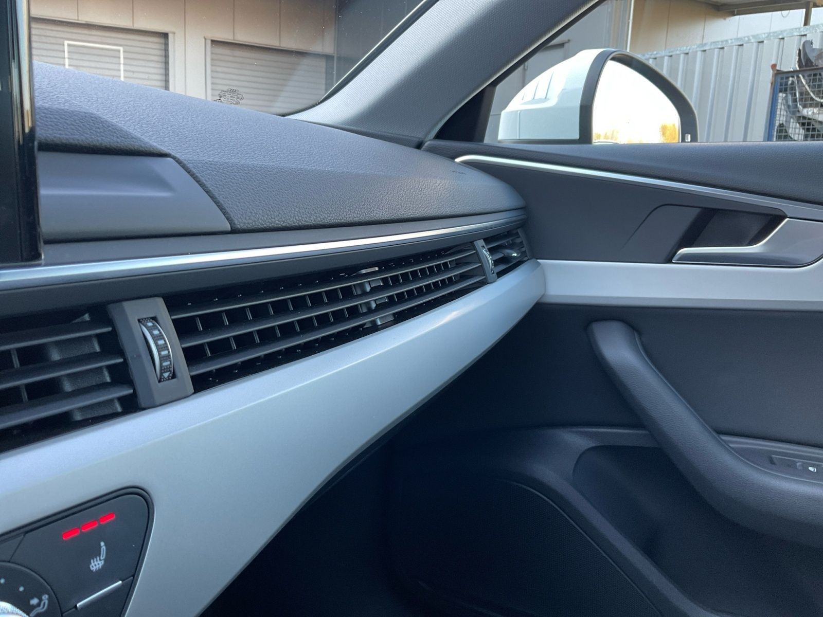 Audi A4 Avant 40 TDI S tronic Business - Samsaru's Car Outlet