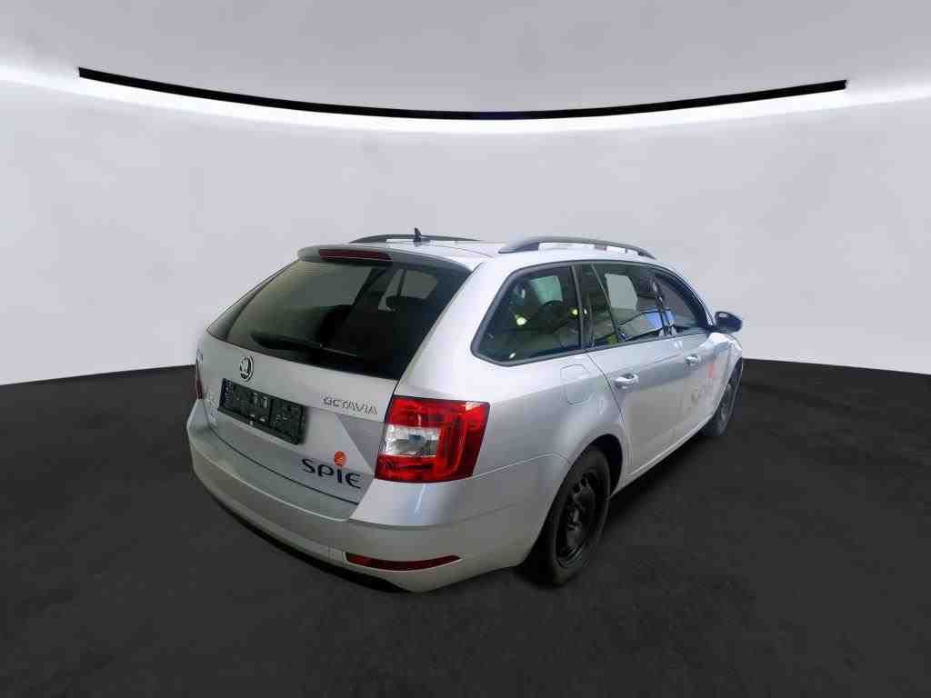 Skoda Octavia Combi DSG - Samsaru's Car Outlet