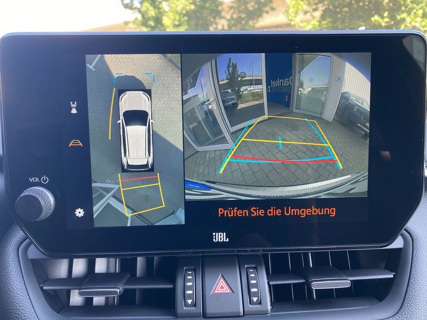 Toyota RAV 4 Plug-in-Hybrid Style mit AHK