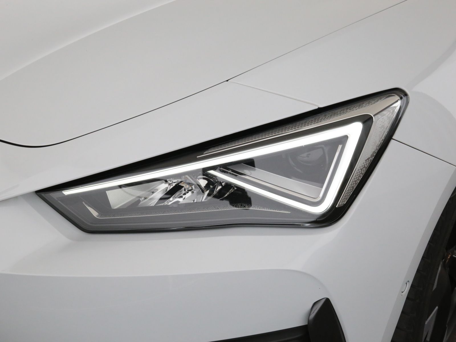 Cupra Leon Sportstourer 1.5eTSI 150 PS - Samsaru's Car Outlet