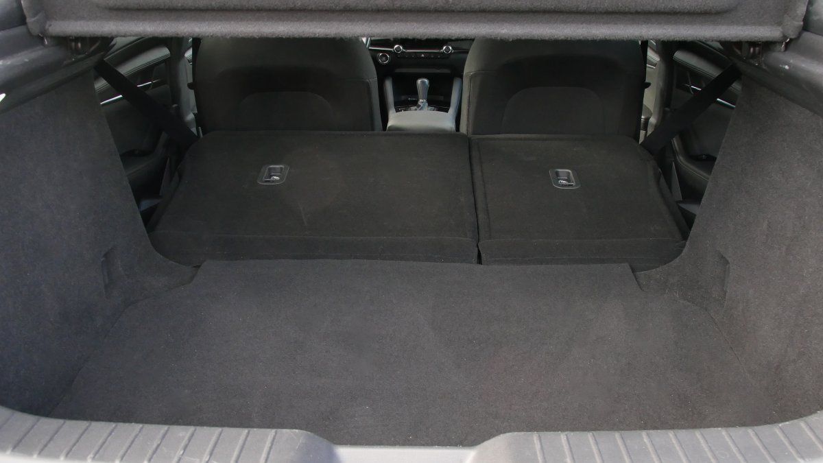 Mazda 3 e-Sky-G 150AT M-Hybrid Select. Design- Premium