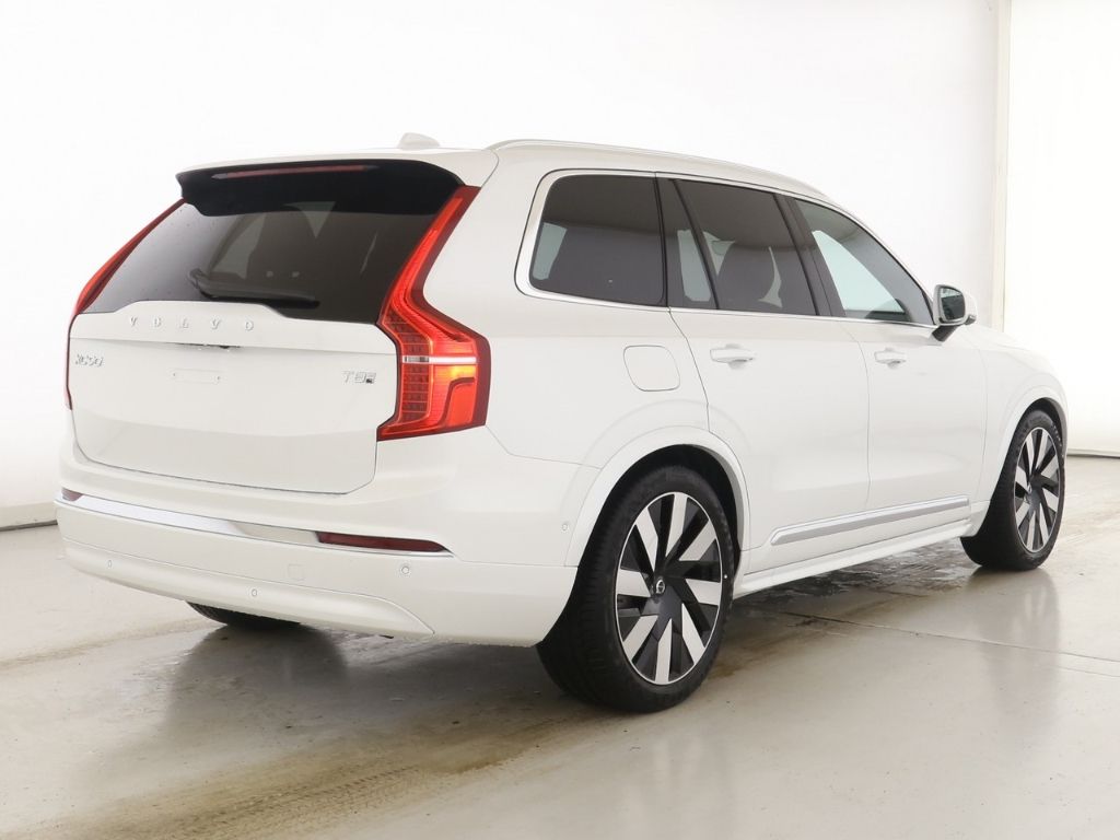 Volvo XC90 Plus Bright Recharge Plug-In Hybrid AWD T8
