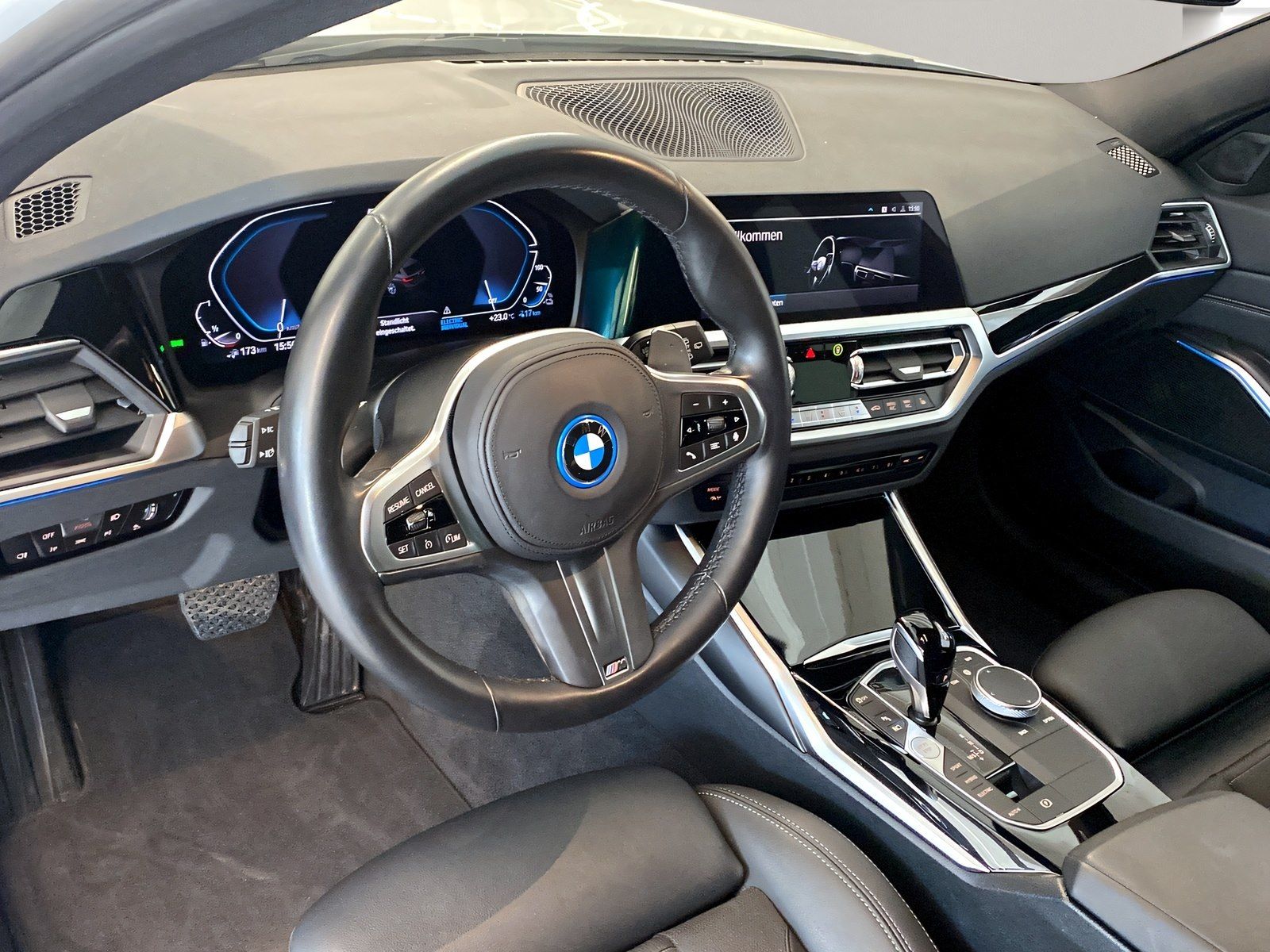 BMW 320e xDrive Touring - Samsaru's Car Outlet