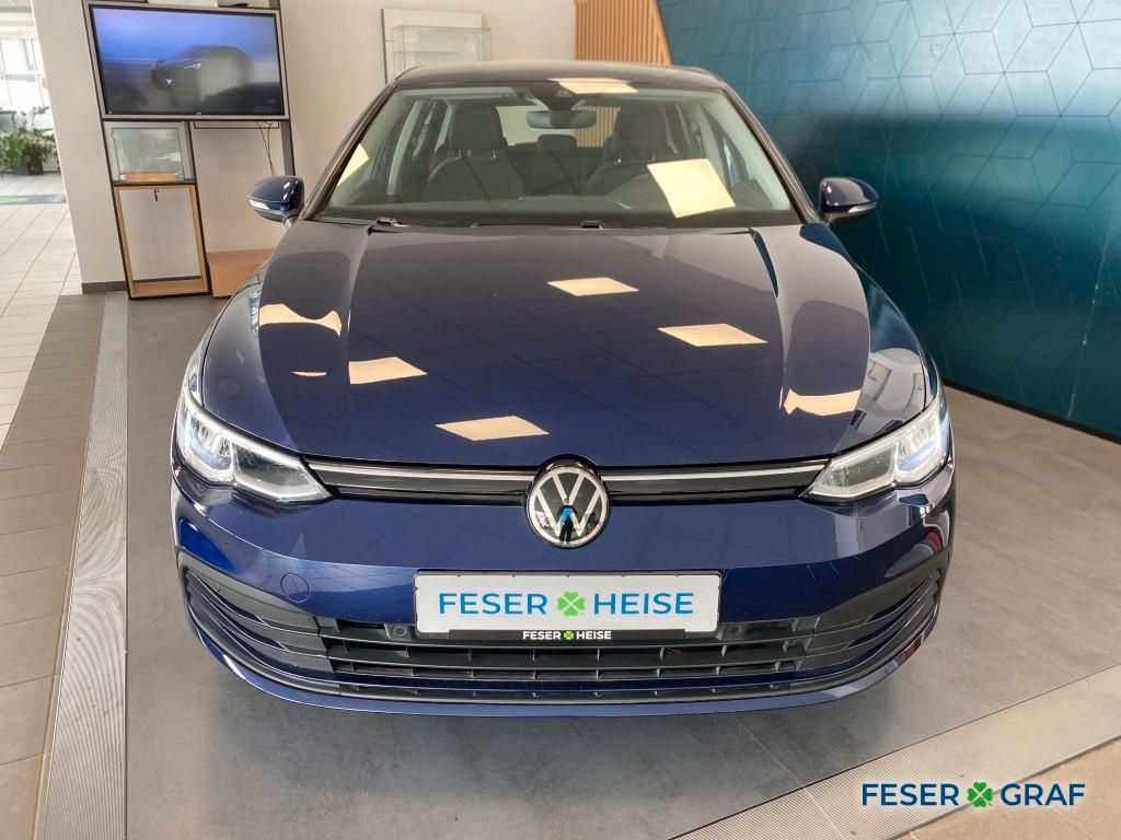 Volkswagen Golf VIII 1.5 TSI Life - Samsaru's Car Outlet