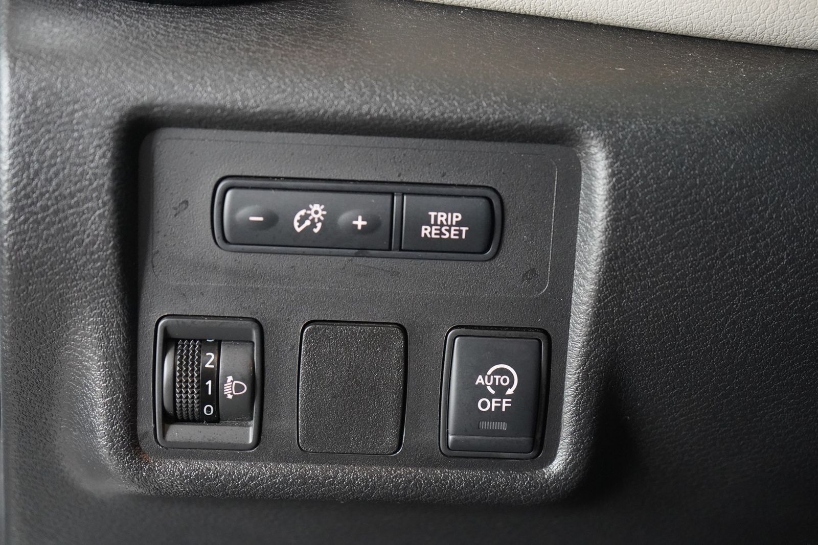 Nissan Micra 1.0 N-Way - Samsaru's Car Outlet