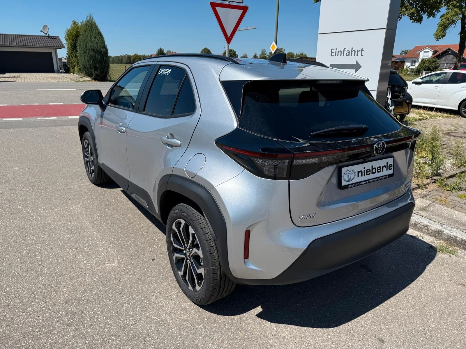 Toyota Yaris Cross Hybrid 4x4 Teamplayer *LED,Kamera*