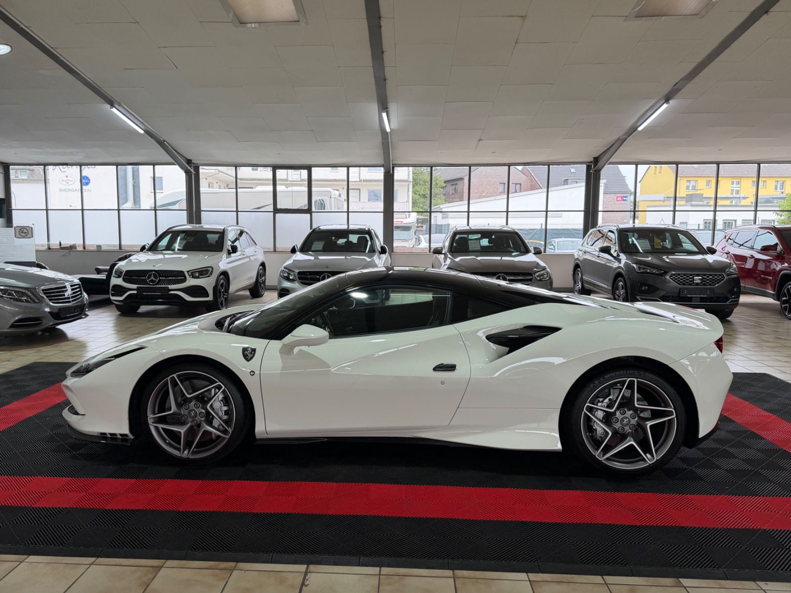 Ferrari F8 Carbon Paket/JBL/Lift