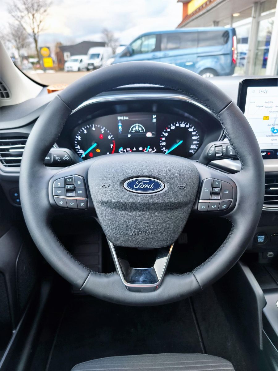 Ford Focus 1.0 EcoBoost Hybrid TITANIUM AHK,iACC,LED