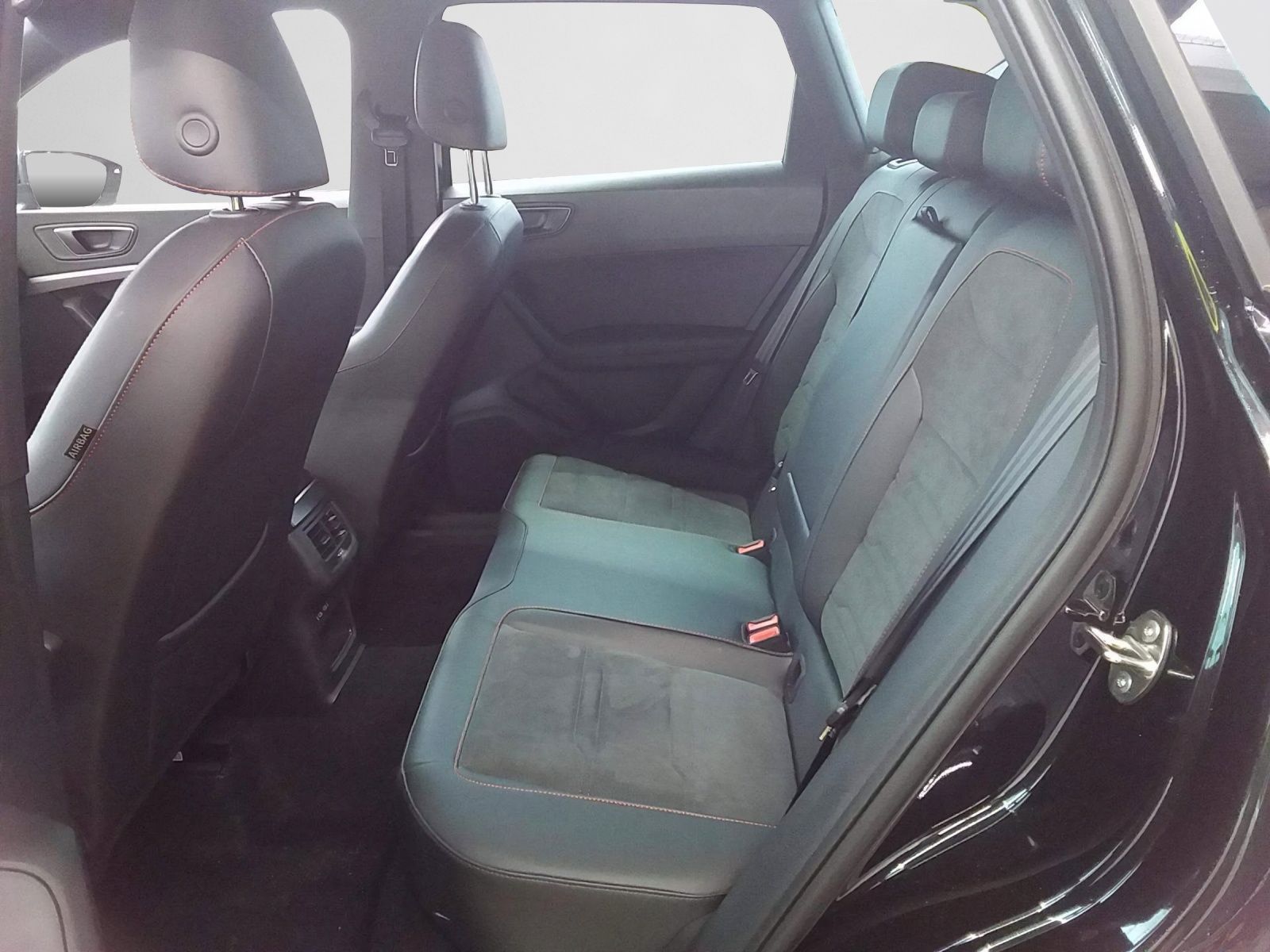 Seat Ateca 2,0 TDI DSG FR AHK/RFK/NAVI/LED/Sitzheizun