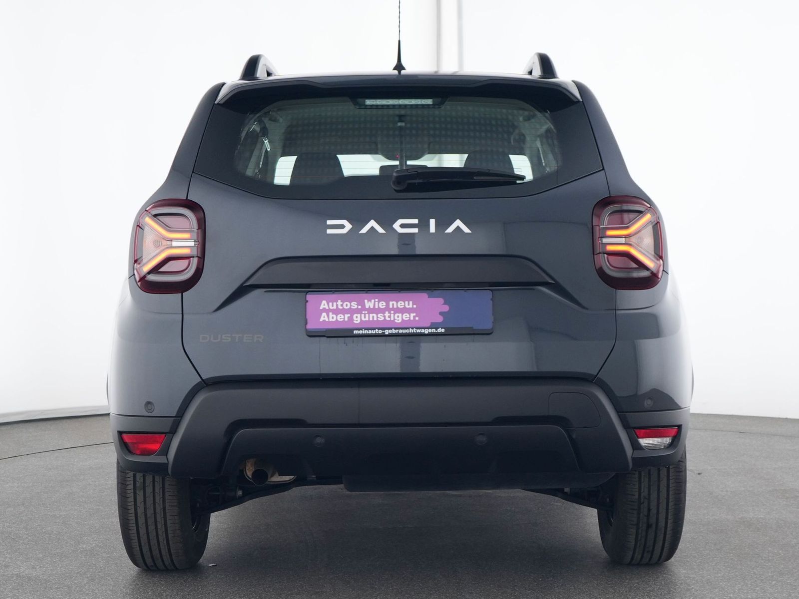 Dacia Duster Essential Dacia Plug - Samsaru's Car Outlet