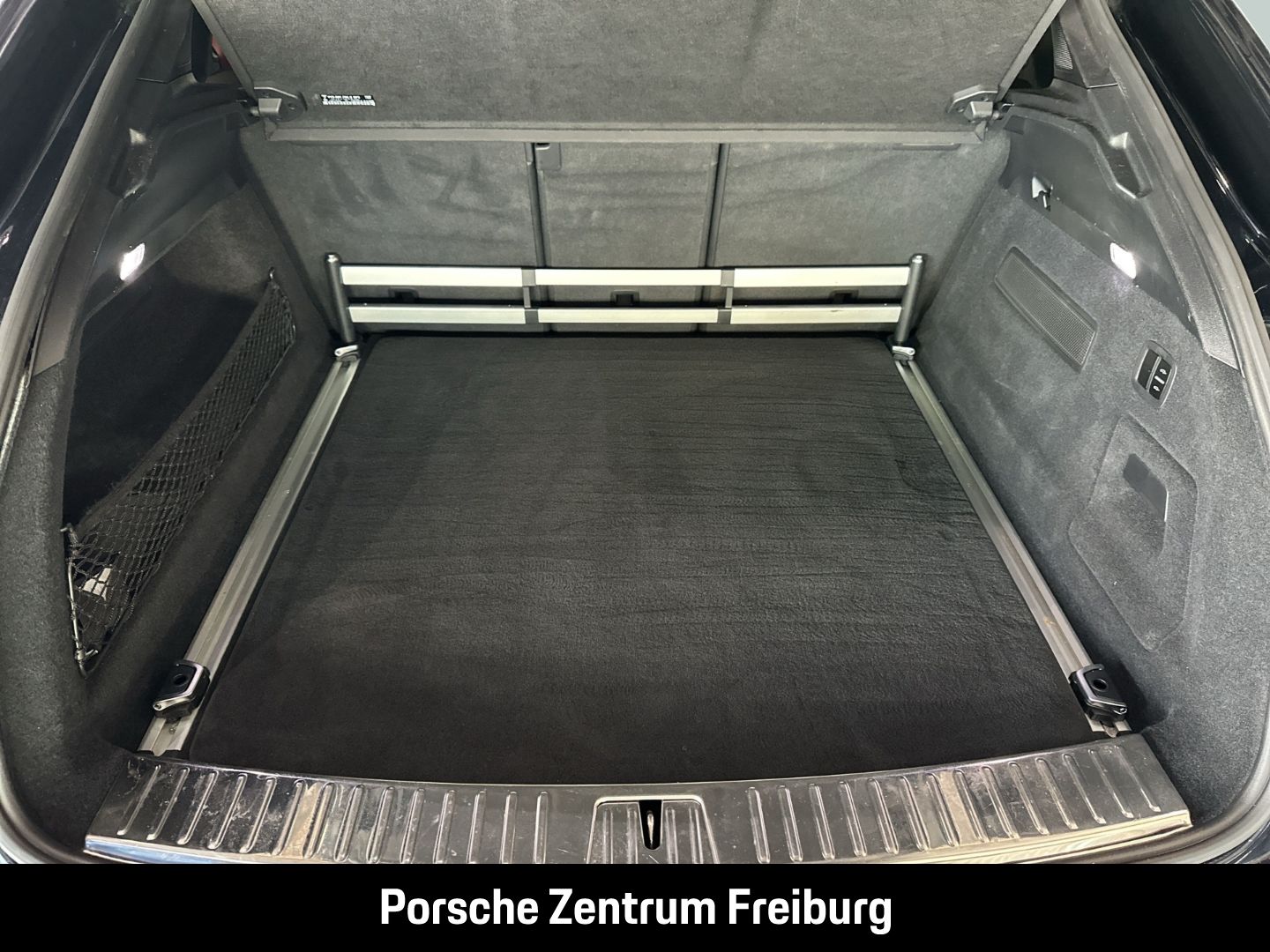 Porsche Cayenne GTS Coupe BOSE Sportabgasanlage LED