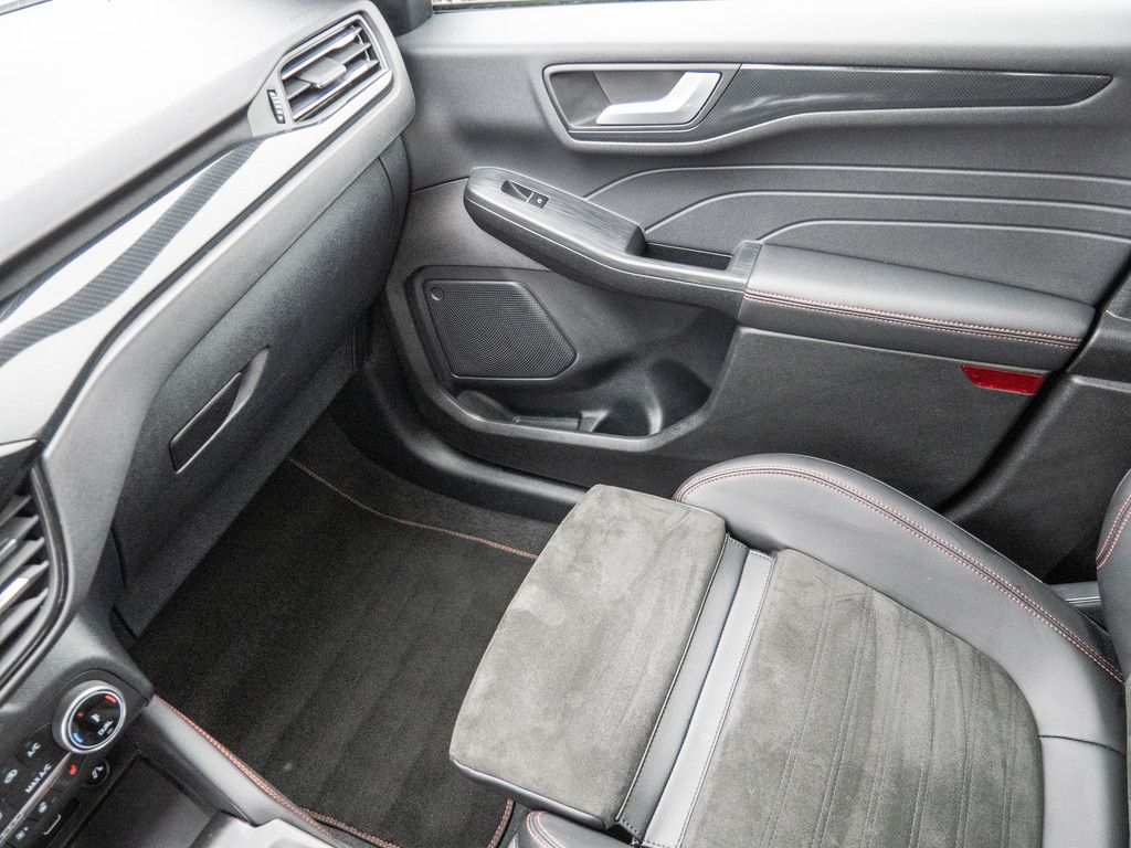 Ford KUGA ST-LINE X - Samsaru's Car Outlet