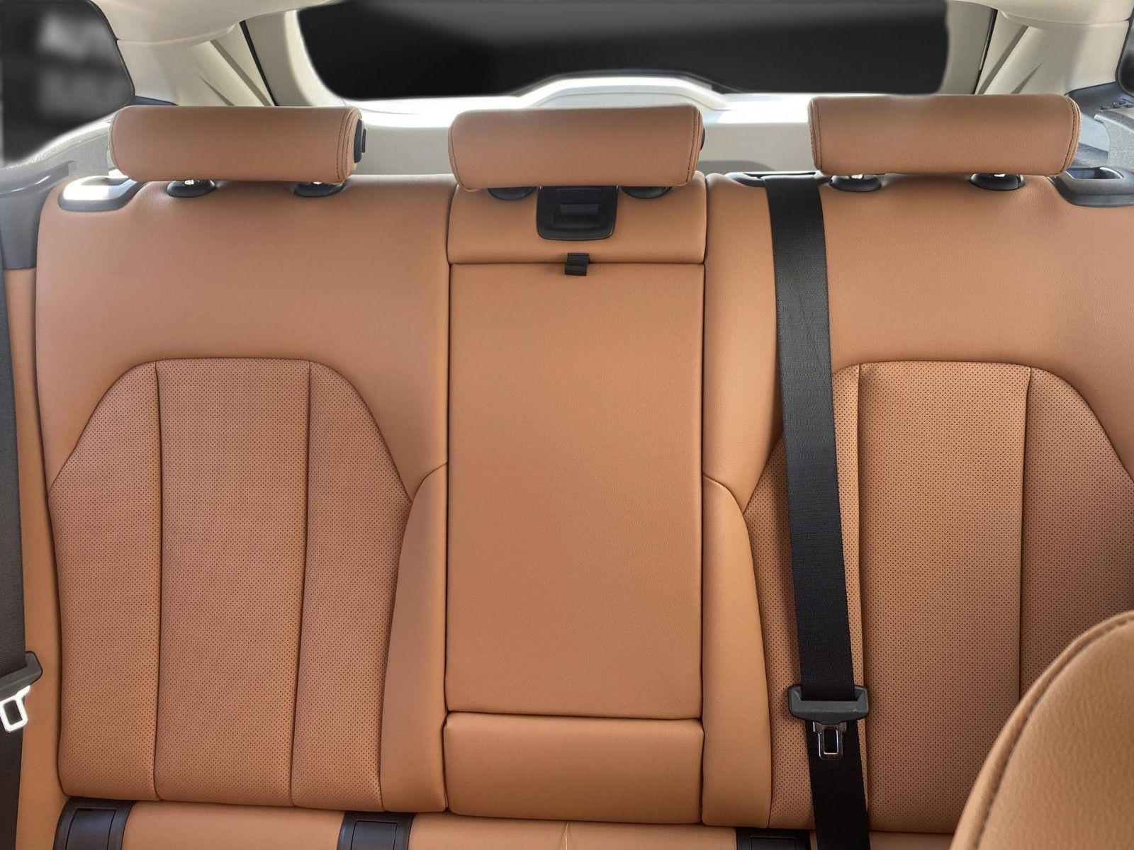 BMW 330 e - Samsaru's Car Outlet
