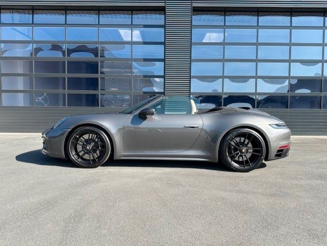 Porsche 992 911 Carrera GTS Cabrio - Samsaru's Car Outlet