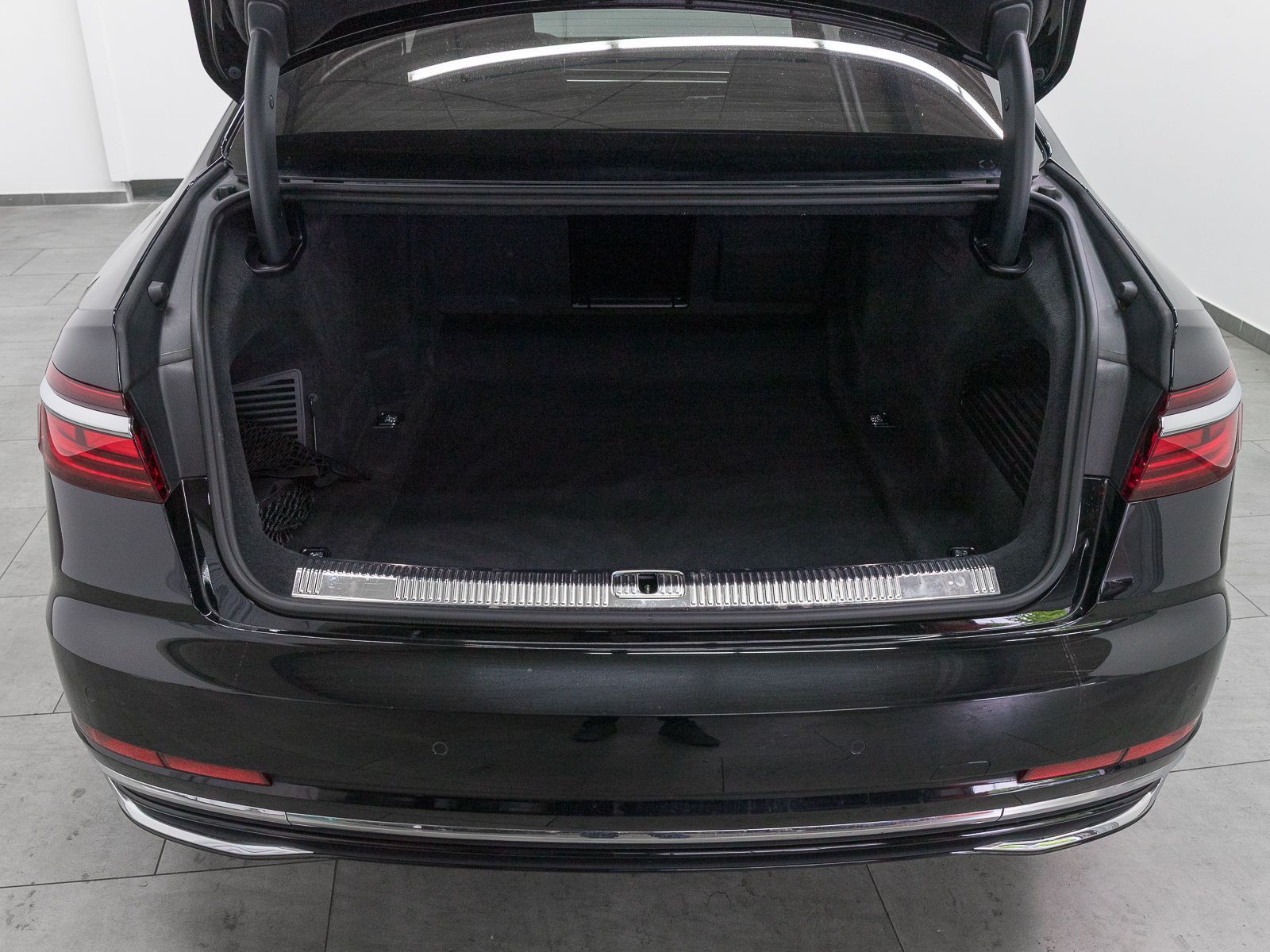 Audi A8 50 TDI Q - Samsaru's Car Outlet