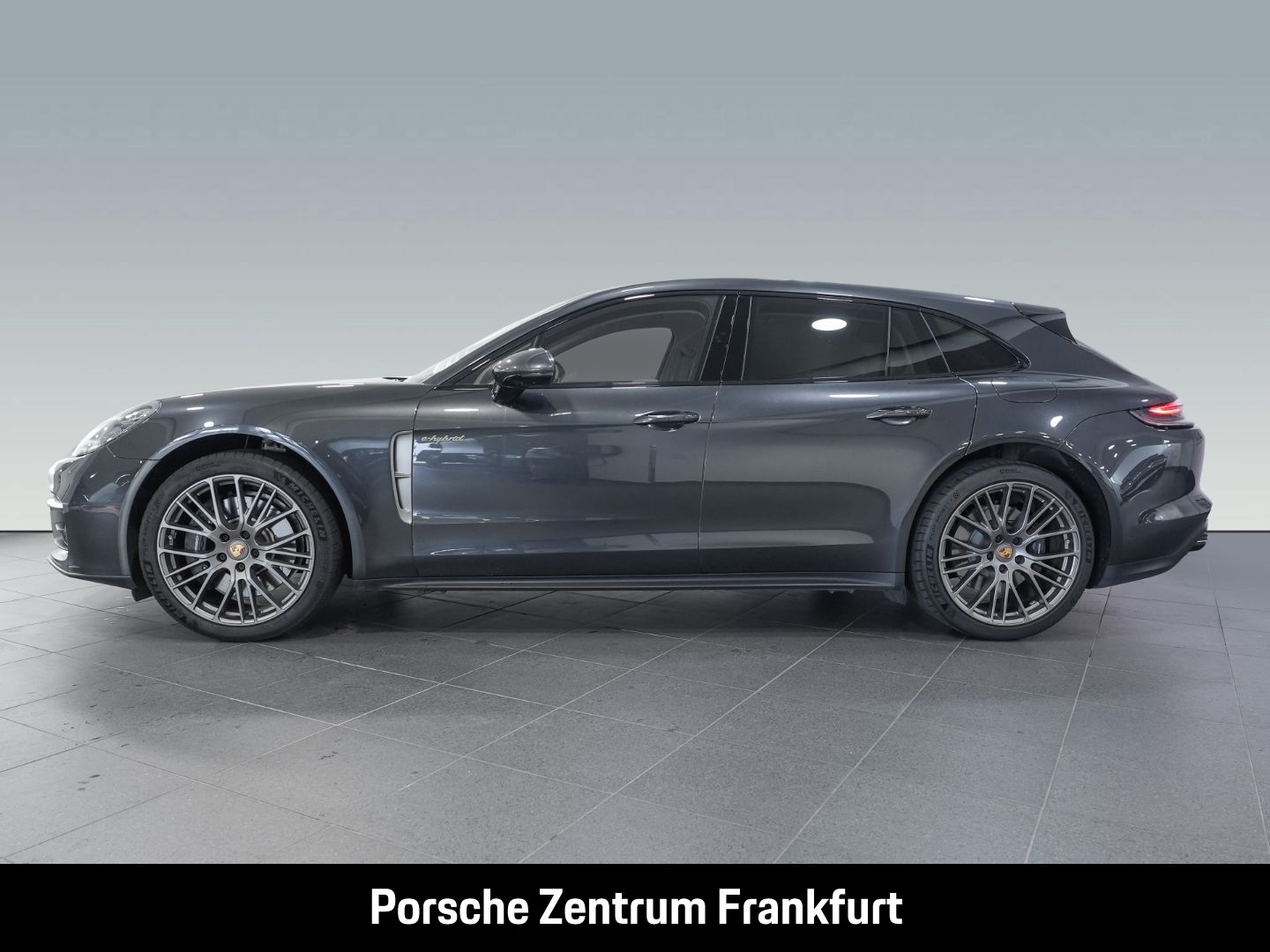 Porsche Panamera 4 E-Hybrid Sport Turismo Platinum Editi
