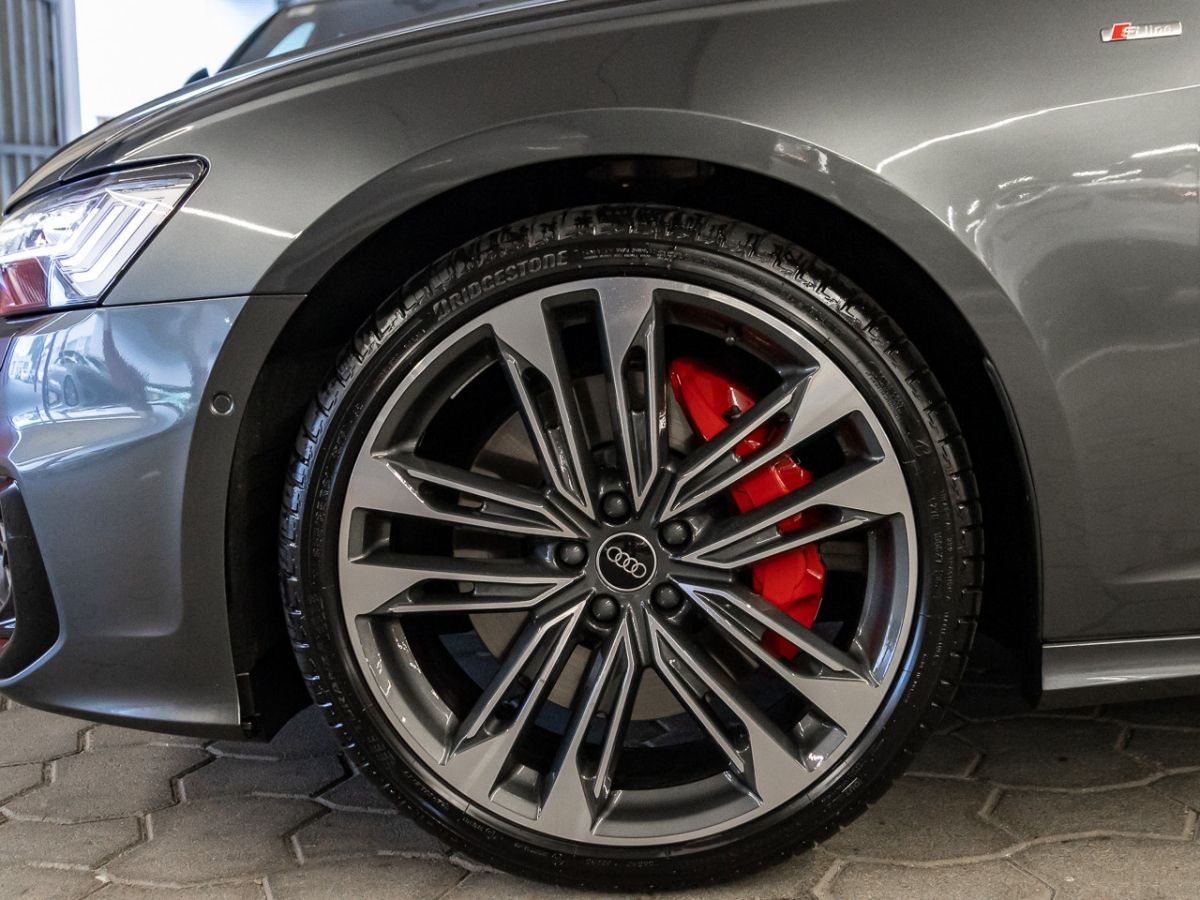 Audi A6 Avant 55 TFSI e quattro S line - Samsaru's Car Outlet