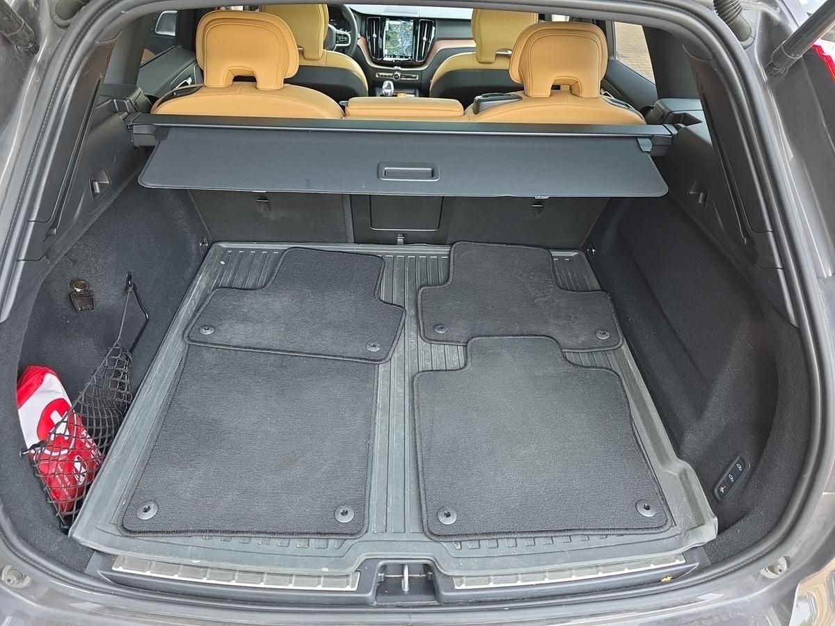 Volvo XC60 B5 AWD Diesel Ultimate Standhzg/360/Bowers/