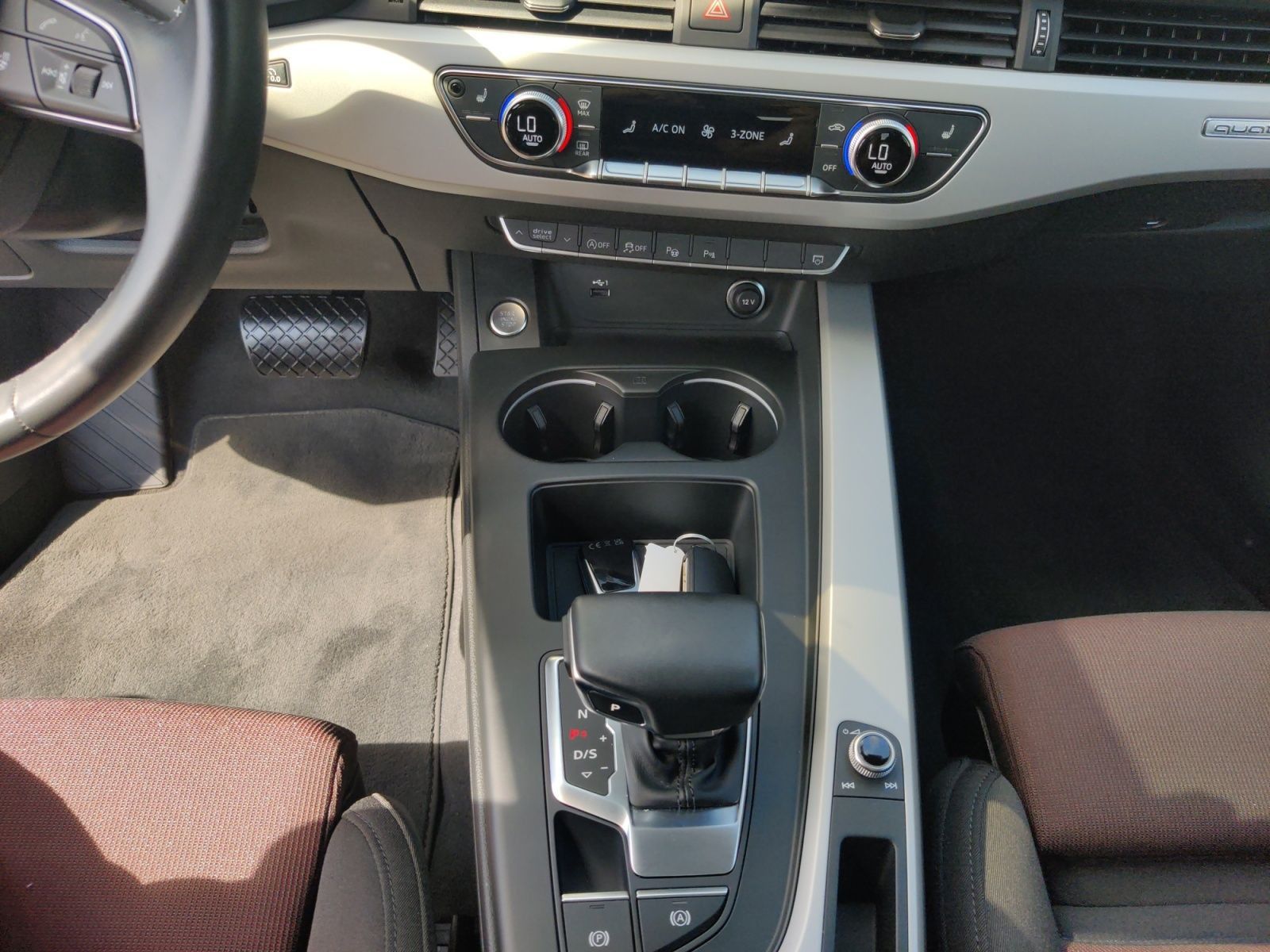 Audi A4 Avant 45 TFSI q. S-Tronic S-Line, Matrix, AHK
