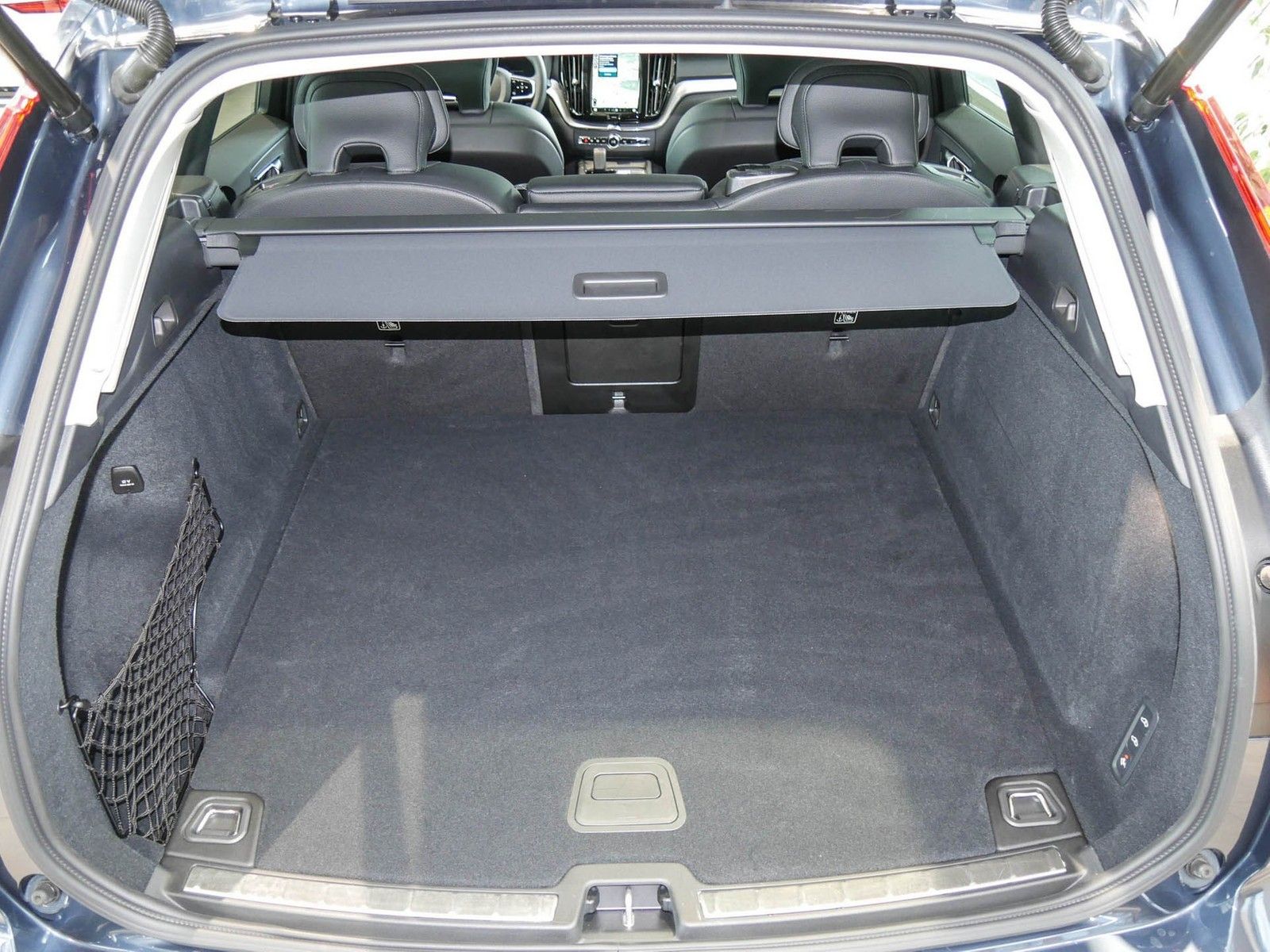 Volvo XC60 T8 Plus Dark Leder*Pano*Harman/Kardon