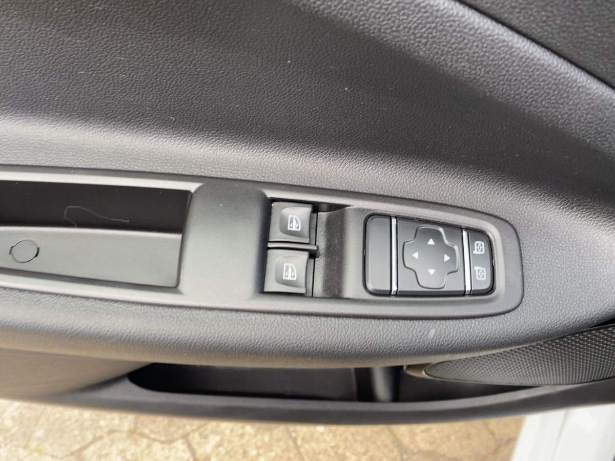 Renault Zoe R110/Z.E. 50 Life - Samsaru's Car Outlet