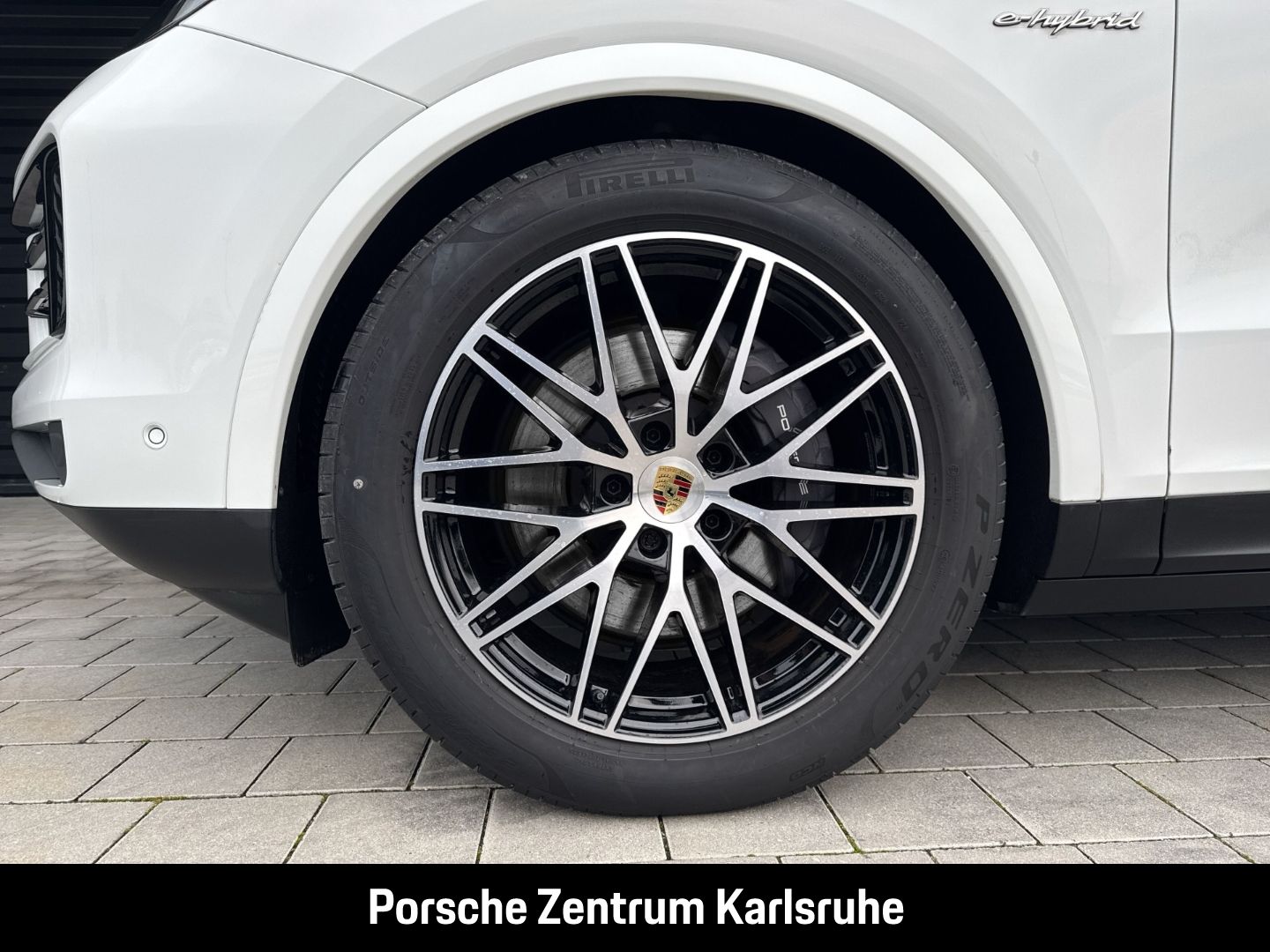 Porsche Cayenne E-Hybrid BOSE Luftfederung Panoramadach