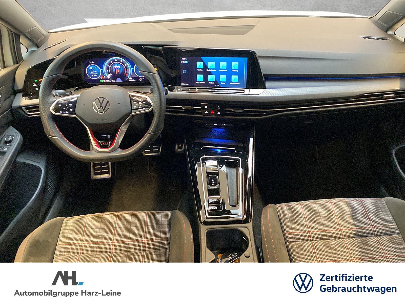 Volkswagen Golf GTI VIII 2.0 TSI DSG - Samsaru's Car Outlet