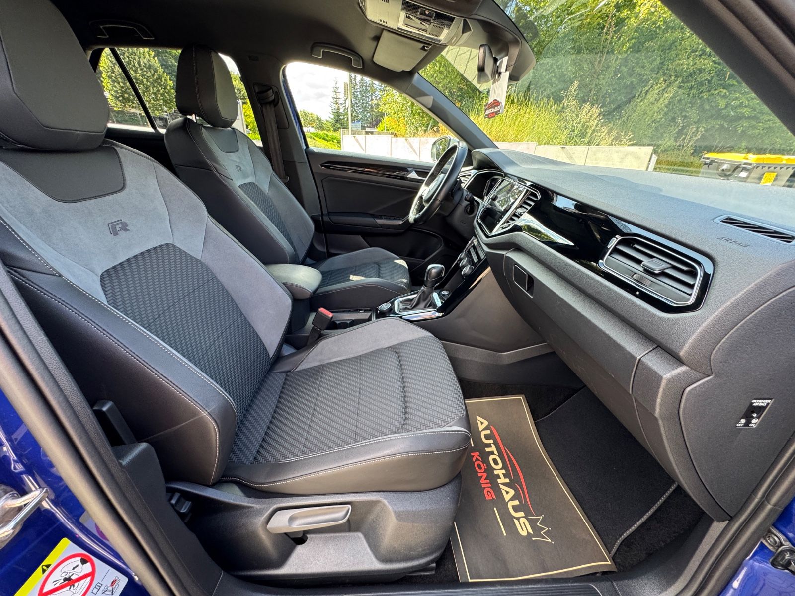 Volkswagen T-Roc R 4Motion - Samsaru's Car Outlet
