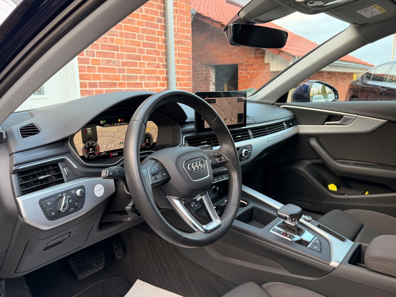 Audi A4 Avant 40 TDI quattro*AHK/HEAD-UP/KAMERA/SHZ*