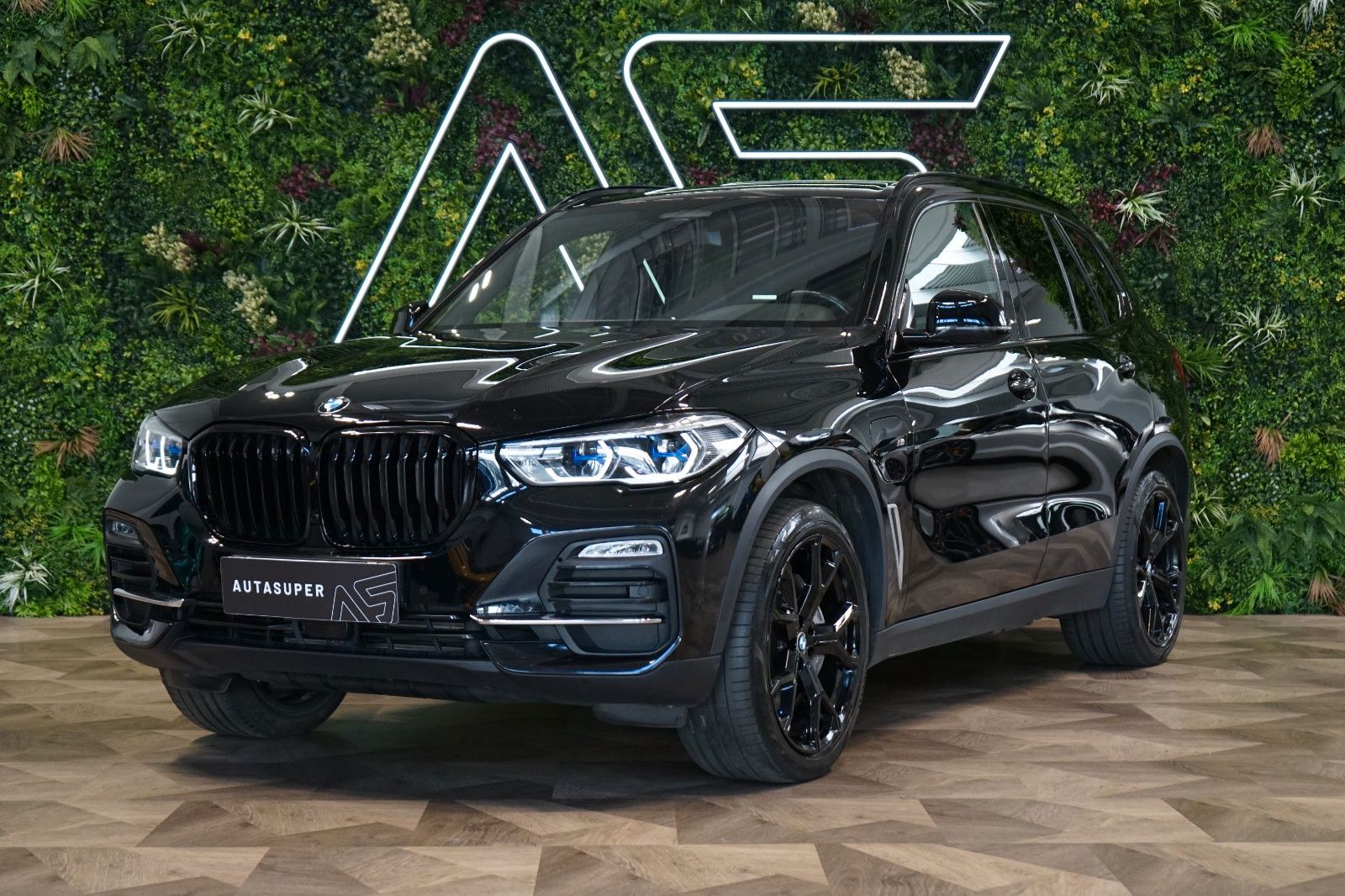 BMW X5 45e*290kW*LASER*AIR-SUSP*TOW*48.264€ NETTO
