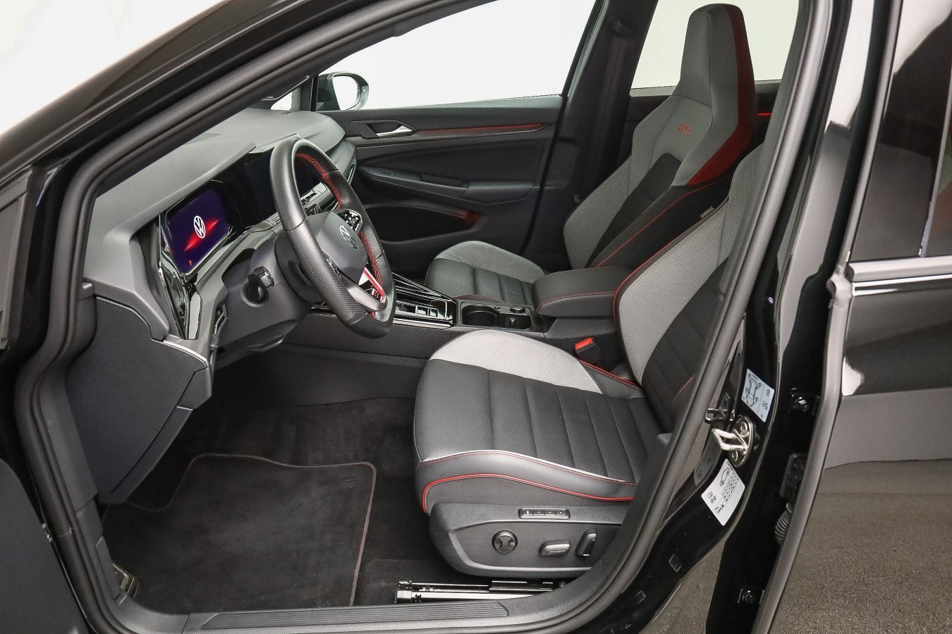 Volkswagen Golf VIII 2.0 TSI DSG GTI CLUBSPORT*BLACK-STYLE*