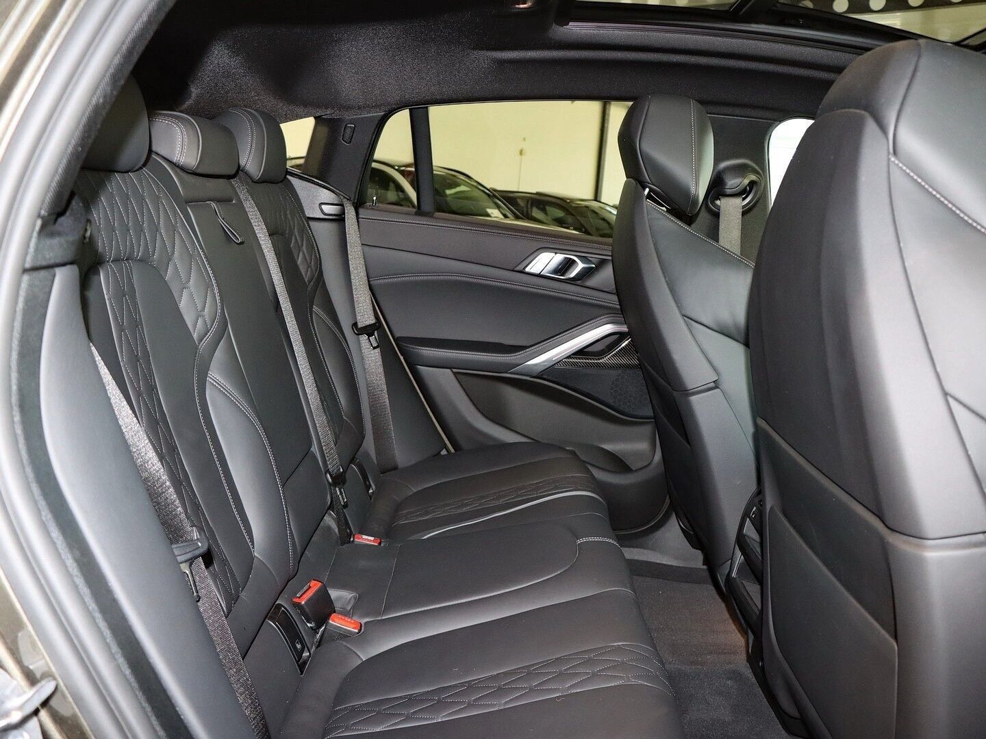 BMW X6 xDrive40d M Sport AHK Panno Head-UP - 22" LM