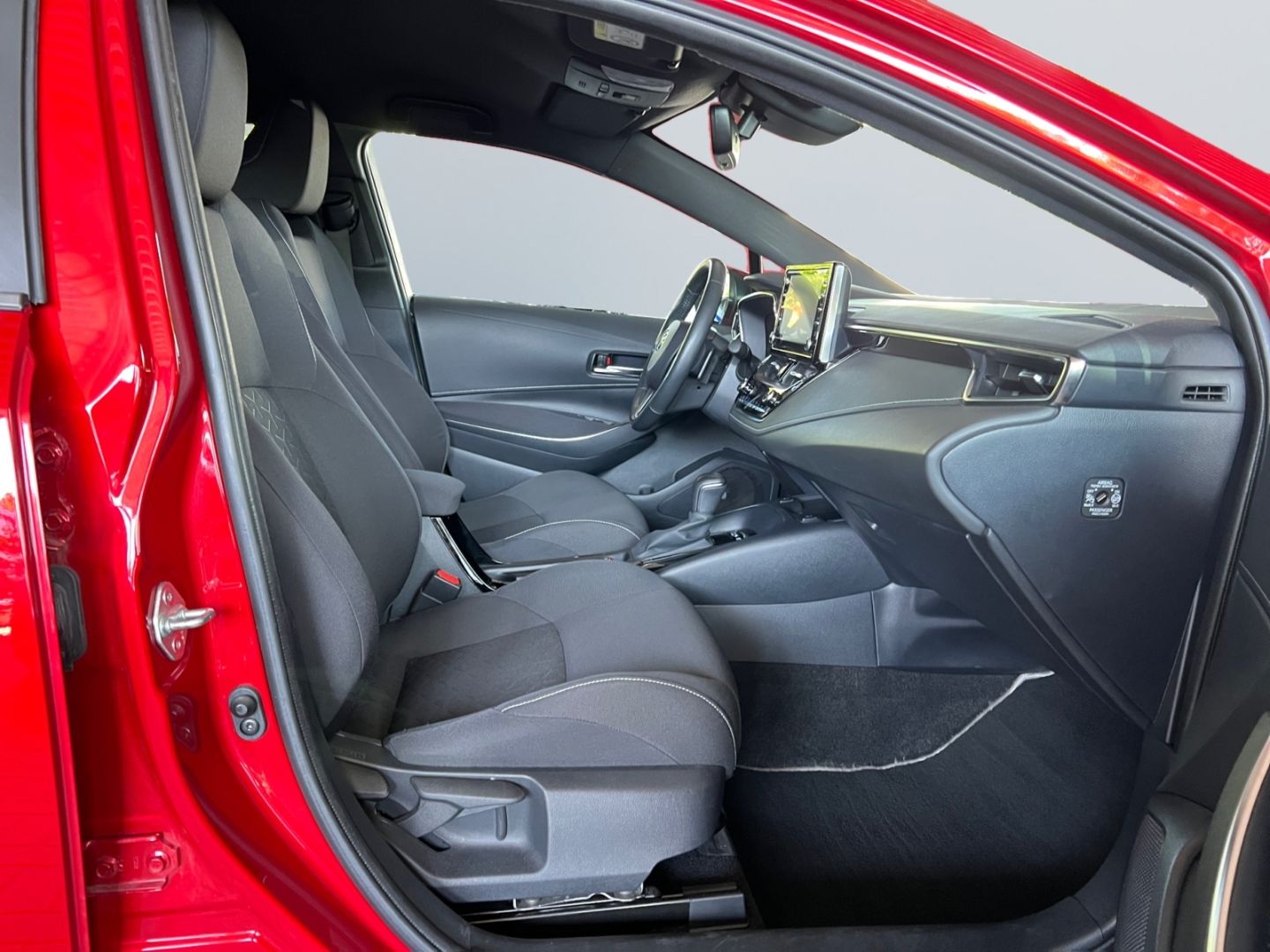 Toyota Corolla 2.0 Hybrid TS - Samsaru's Car Outlet