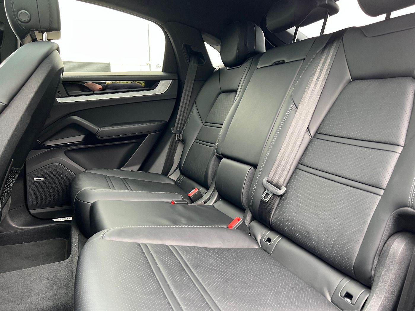 Porsche Cayenne E-Hybrid Coupe |21-Zoll RS Spyder Design