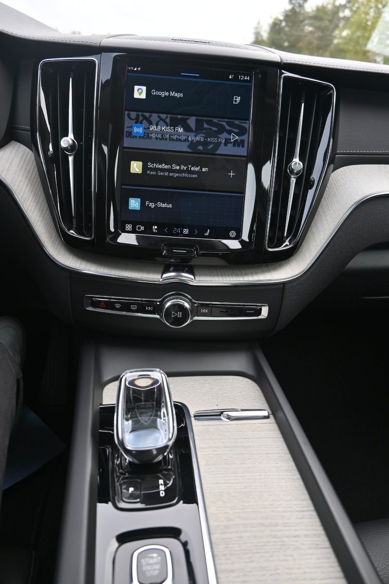 Volvo XC60 T6 Inscription PHEV AWD*AHK*RFK*H&K*STHZG*