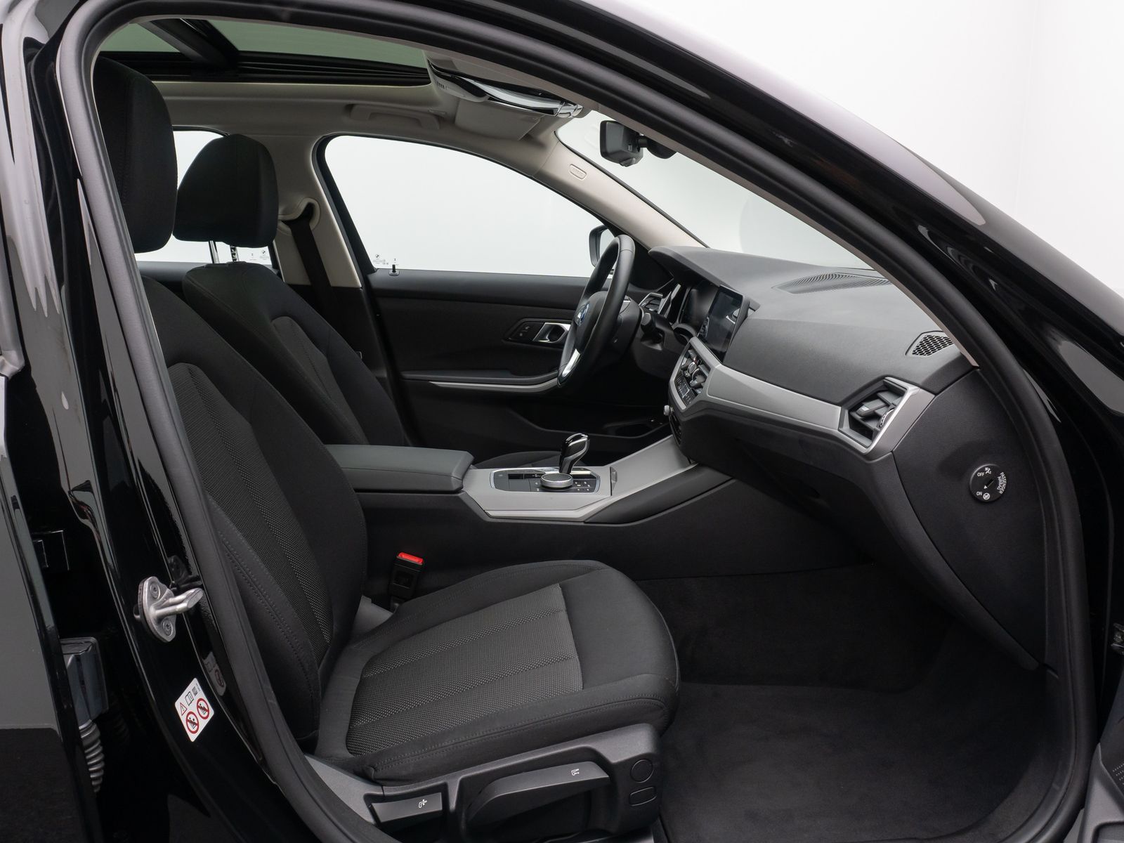 BMW 320e - Samsaru's Car Outlet