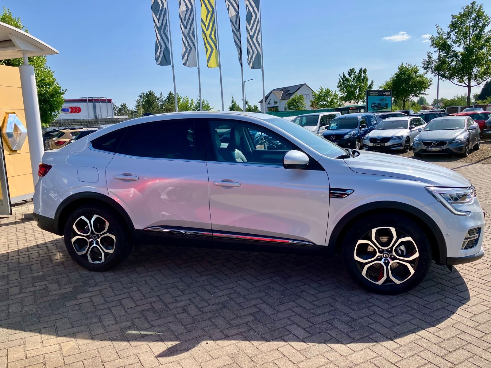 Renault Arkana Techno Hybrid - Samsaru's Car Outlet
