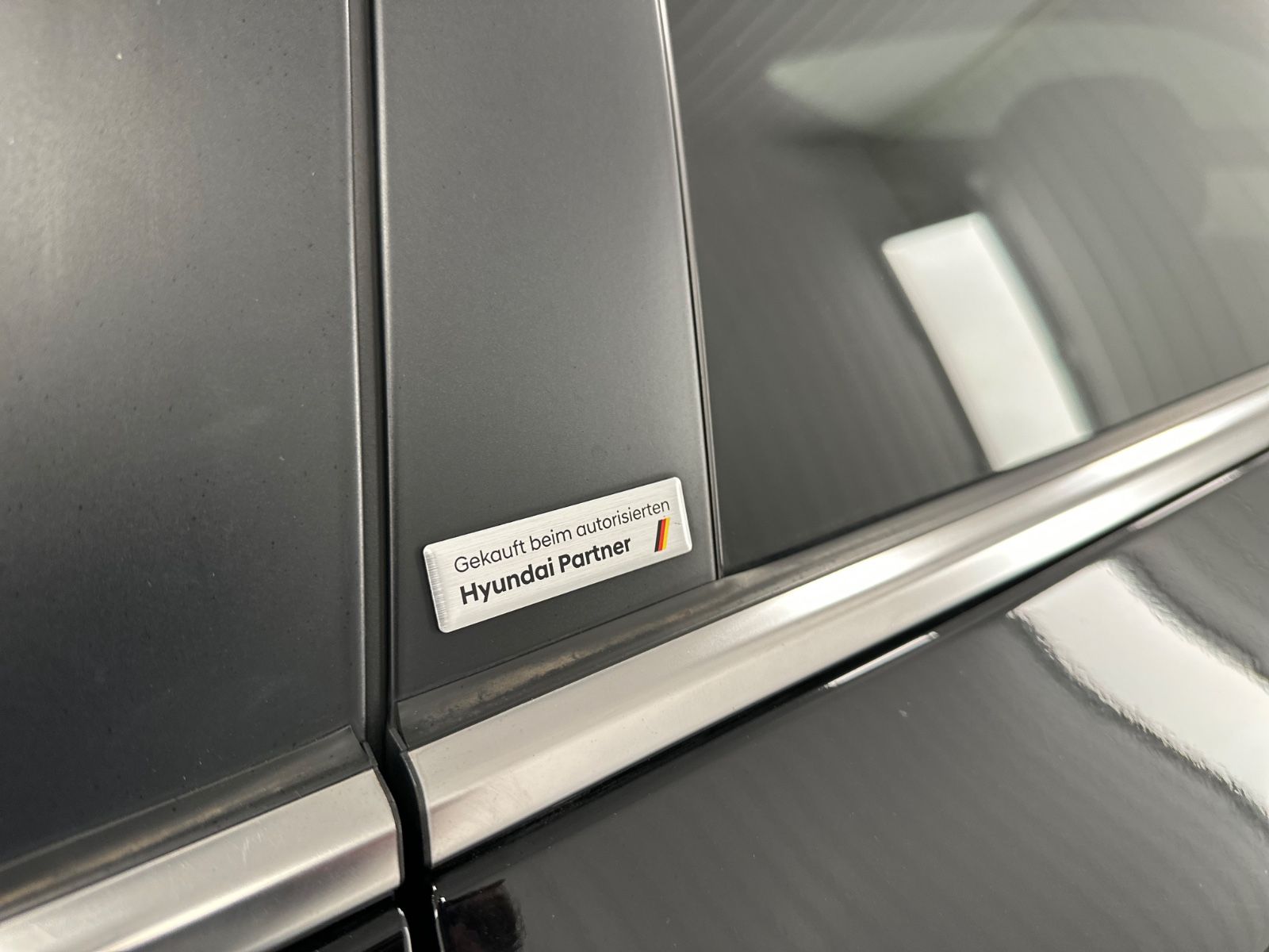 Hyundai IONIQ Prime Plug-In Hybrid - Samsaru's Car Outlet