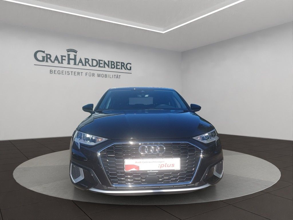 Audi A3 Lim. Advanced 35TFSI S-Tr SmartphoneInterface