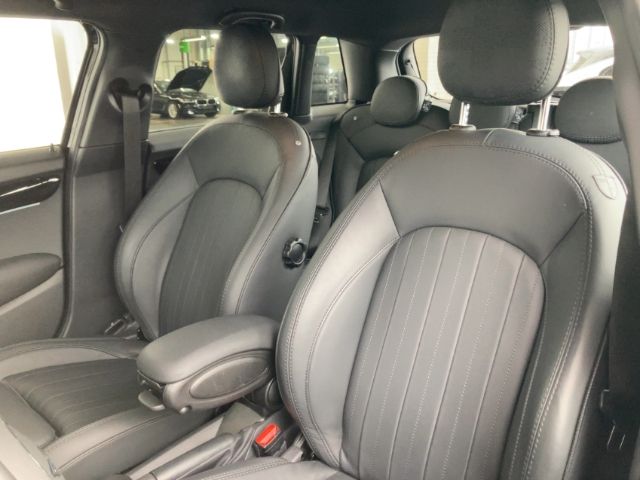 MINI Cooper PremiumPak - Samsaru's Car Outlet