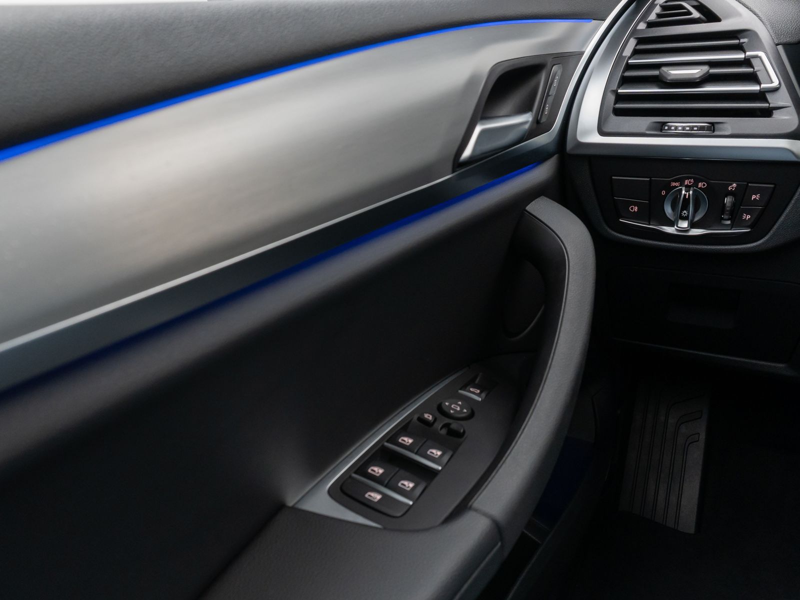 BMW X3 xD20d Sport - Samsaru's Car Outlet