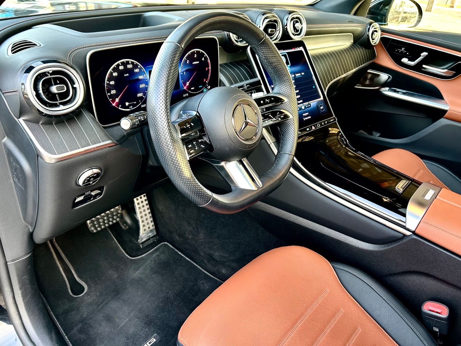 Mercedes-Benz GLC 220 d 4M *AMG PREMIUM PLUS* ERST 19.000 KM *