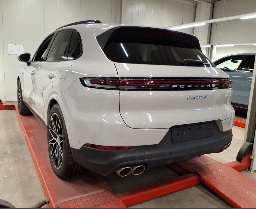 Porsche Cayenne S E-Hyb #KREIDE! MASSAGE! AHK! INNO! 360