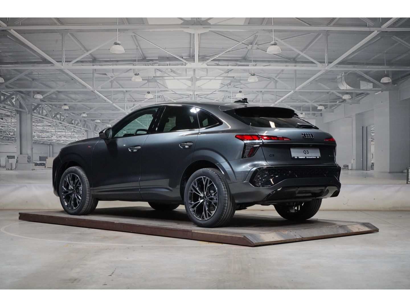 Audi Q3 Sportback TFSI quattro S tronic line PANO AHK