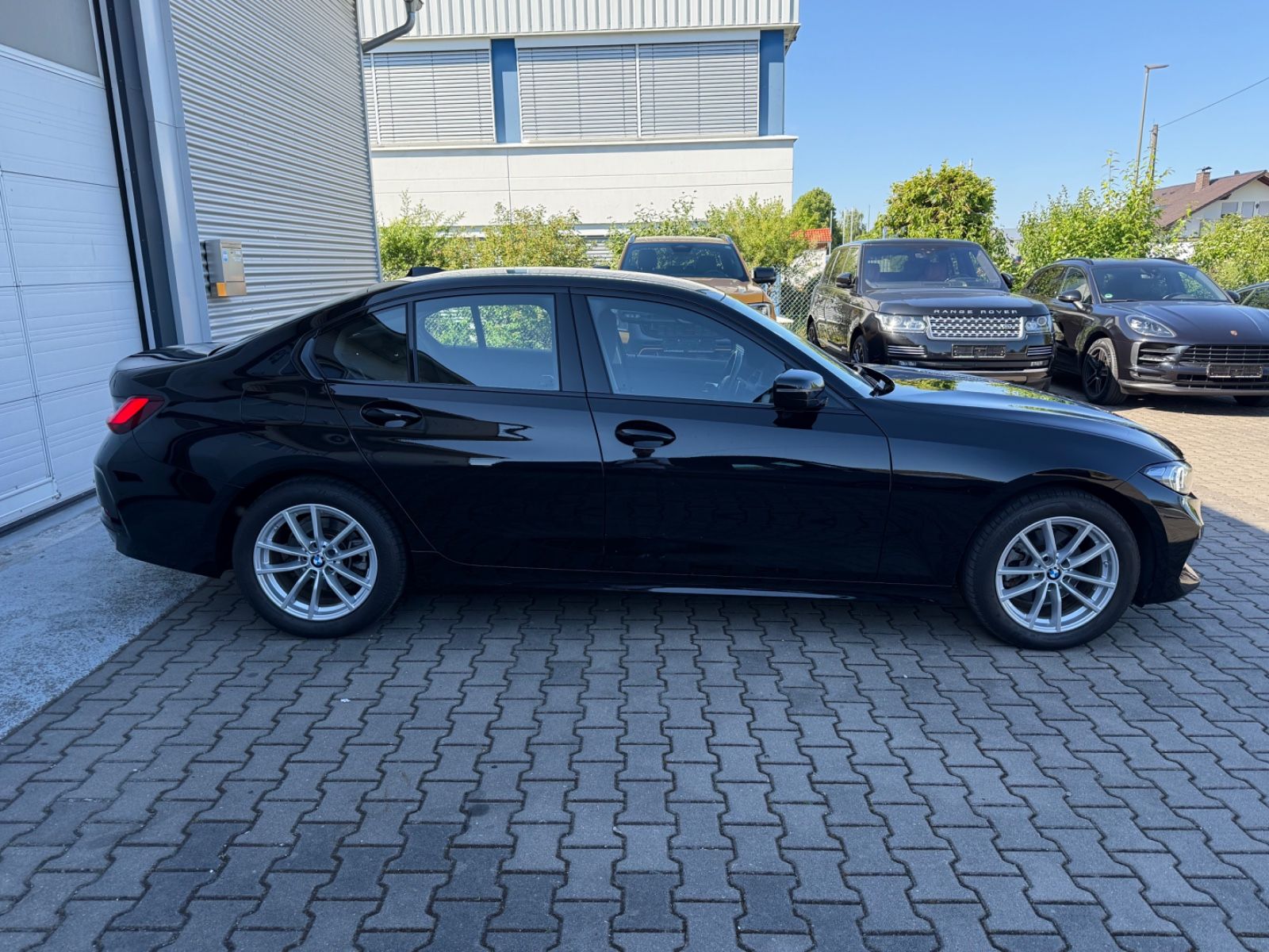 BMW 320d - Samsaru's Car Outlet