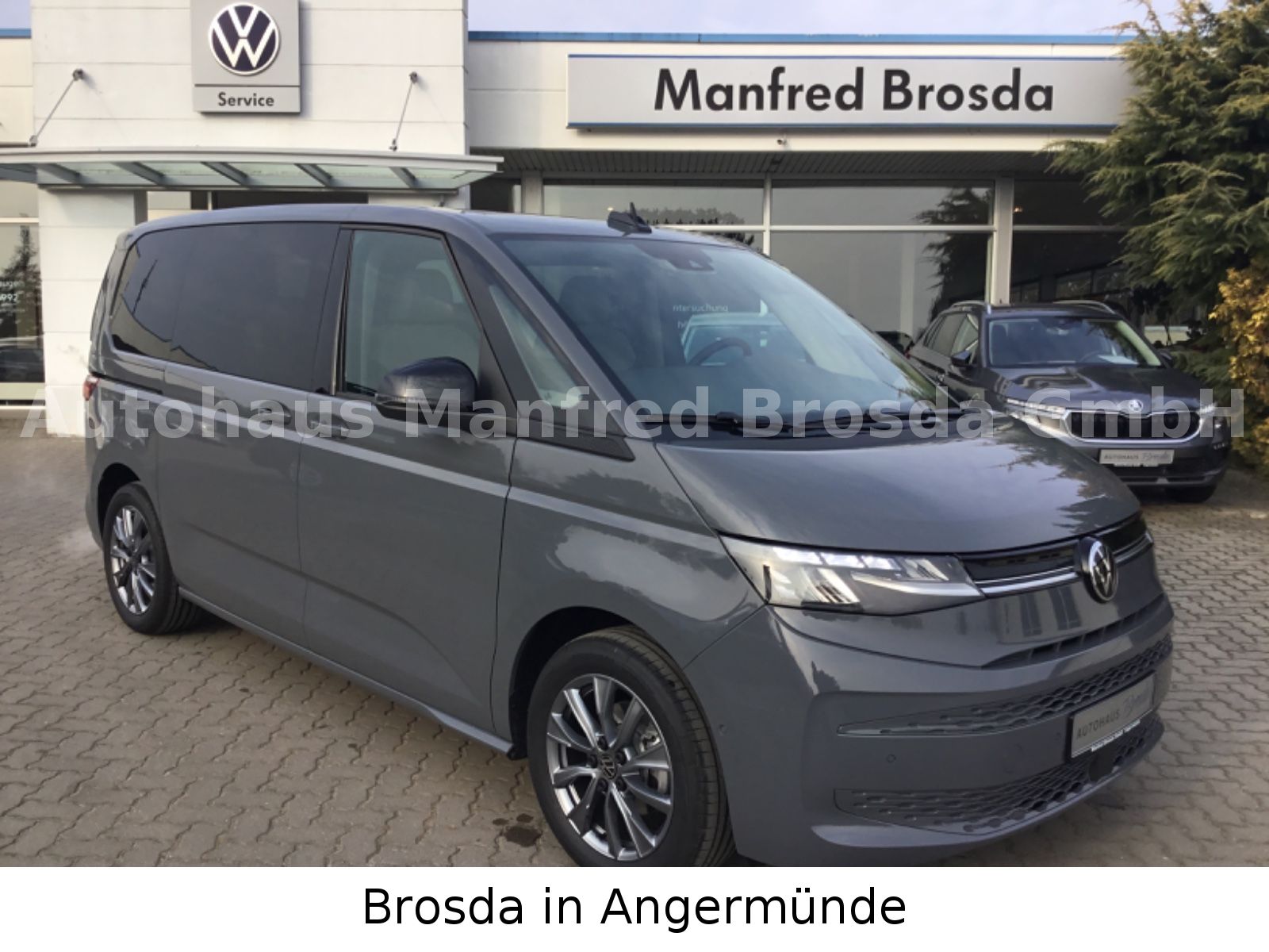 Volkswagen T7 Multivan - Samsaru's Car Outlet