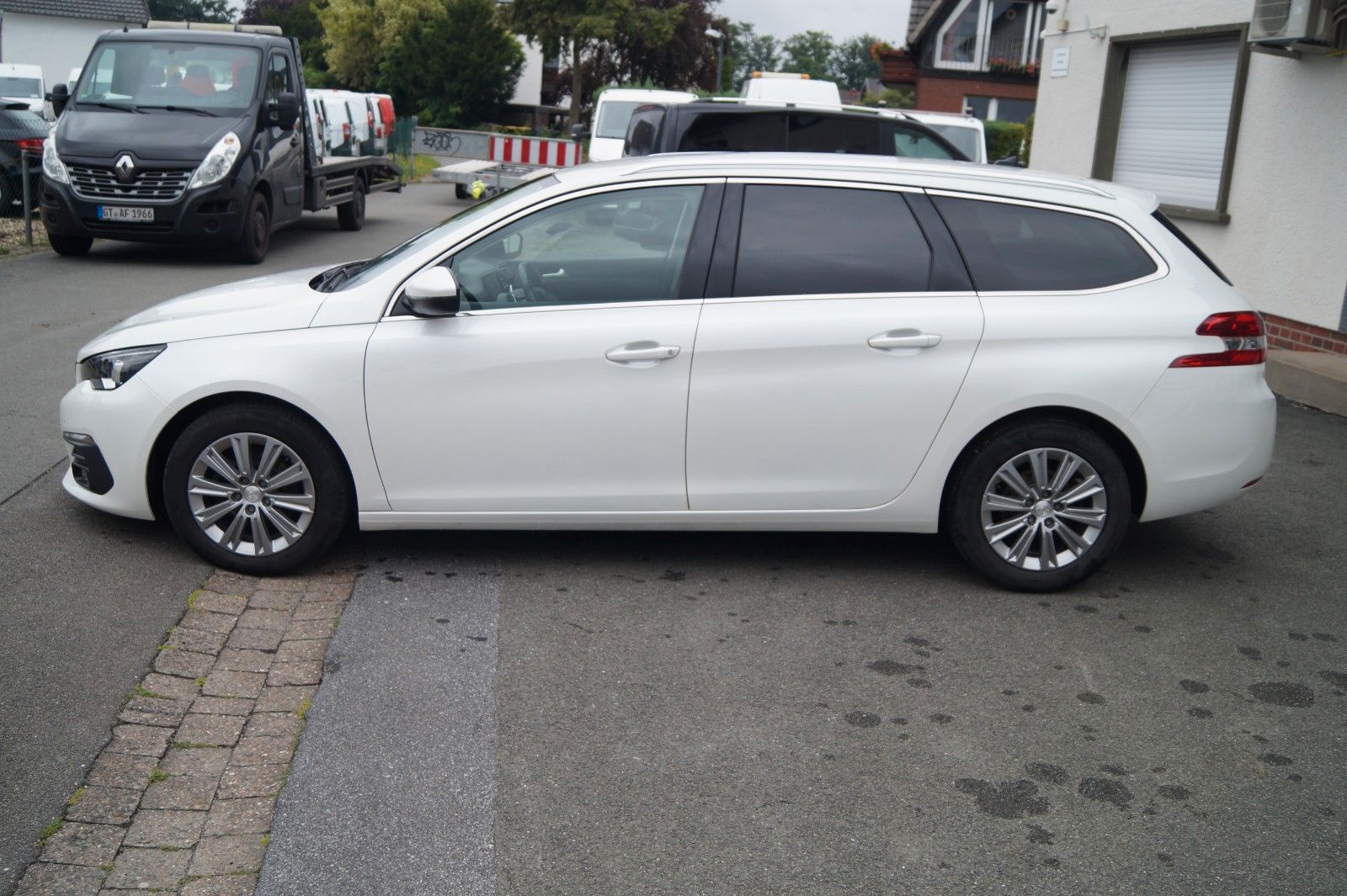 Peugeot 308 SW - Samsaru's Car Outlet