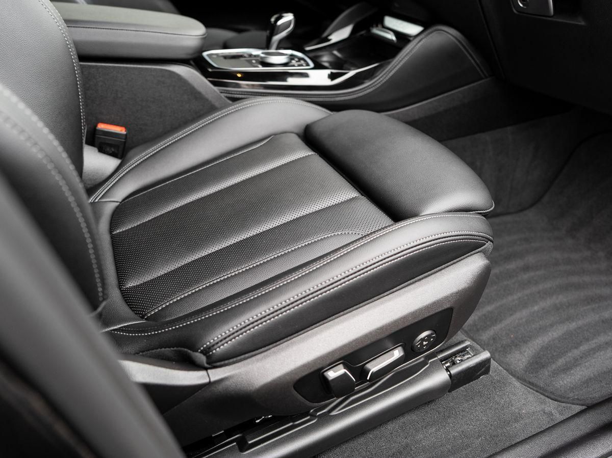 BMW X4 xDrive30i M-Sport AHK PANO HuD ACC Laser KoZg