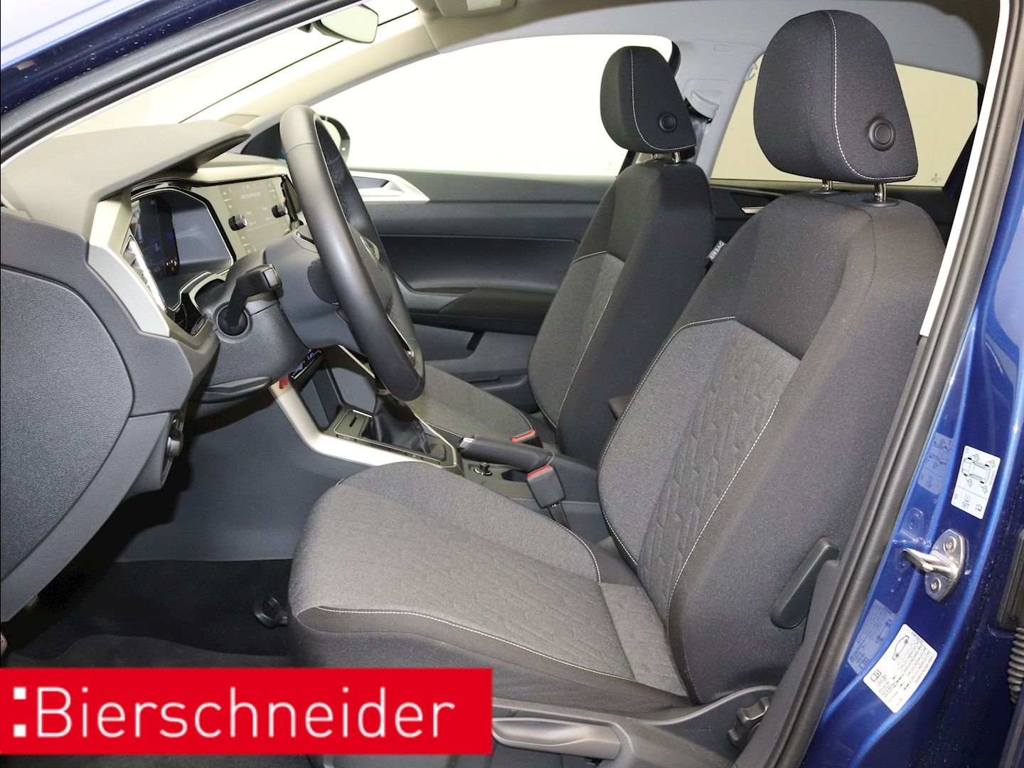 Volkswagen Taigo 1.0 TSI Move - Samsaru's Car Outlet