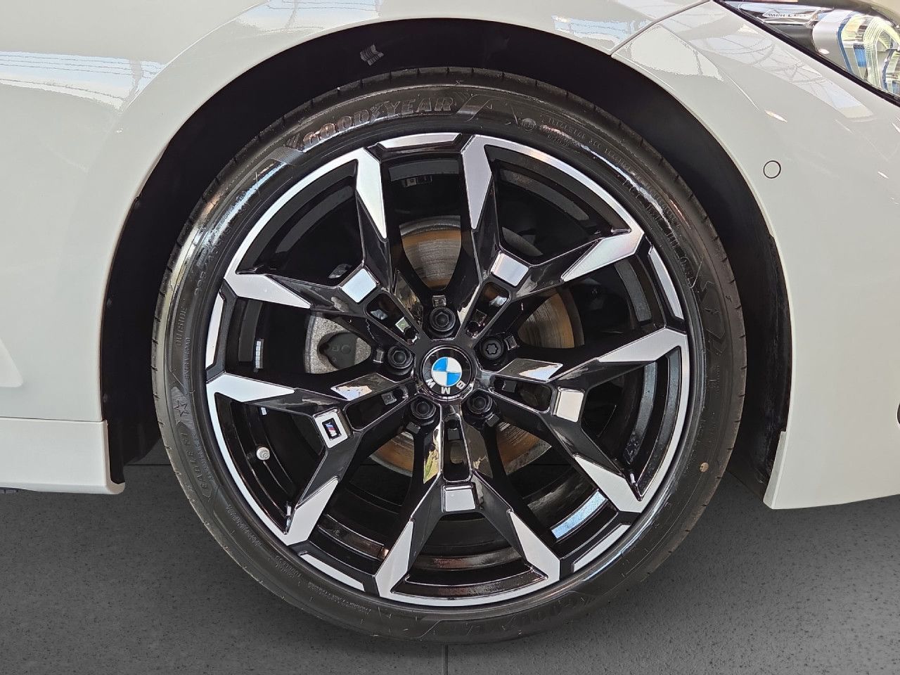 BMW 320d Touring M Sport AHK,AdpLED,DA,St&Go,PA HUD